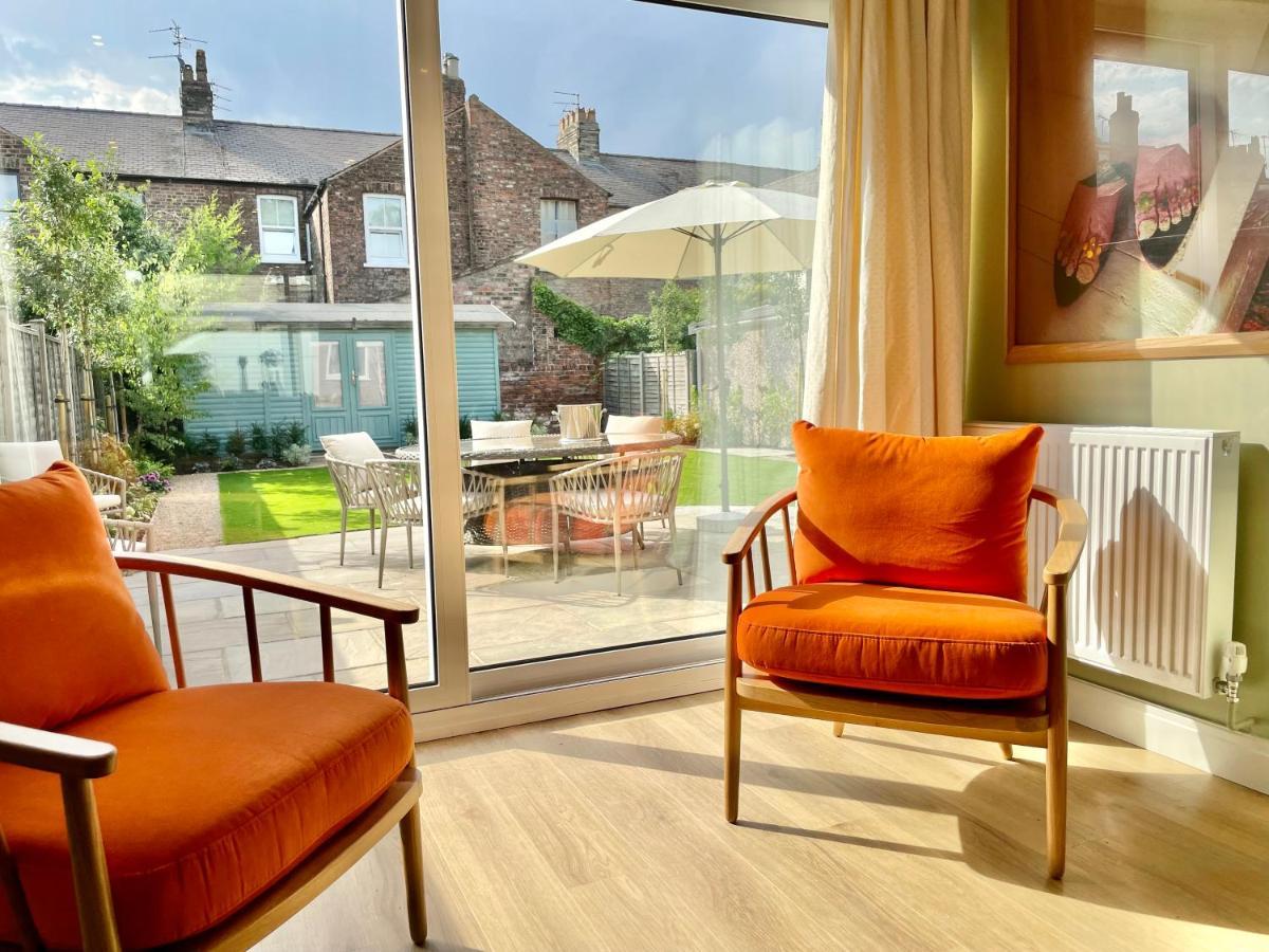 Central Townhouse With Free Off Road Parking And Garden York Dış mekan fotoğraf