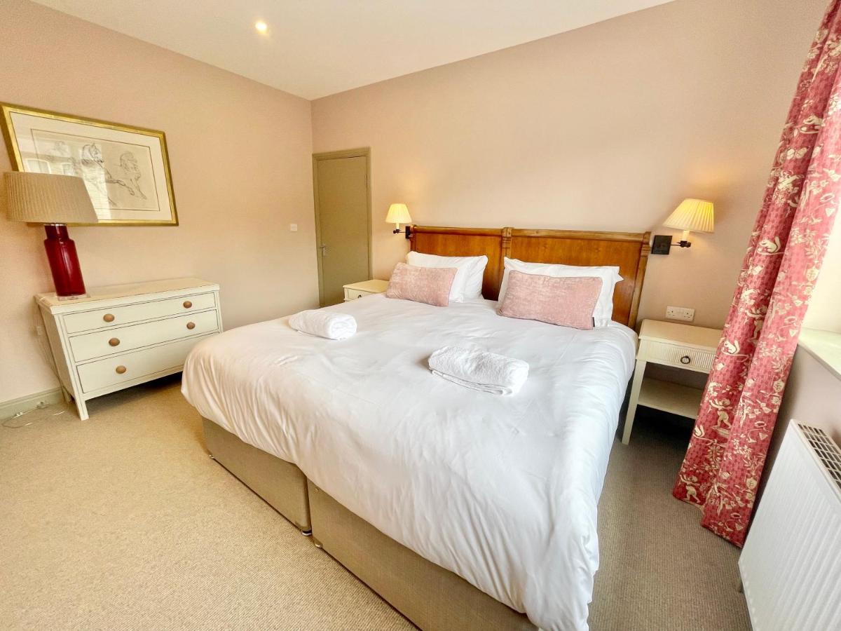 Central Townhouse With Free Off Road Parking And Garden York Dış mekan fotoğraf