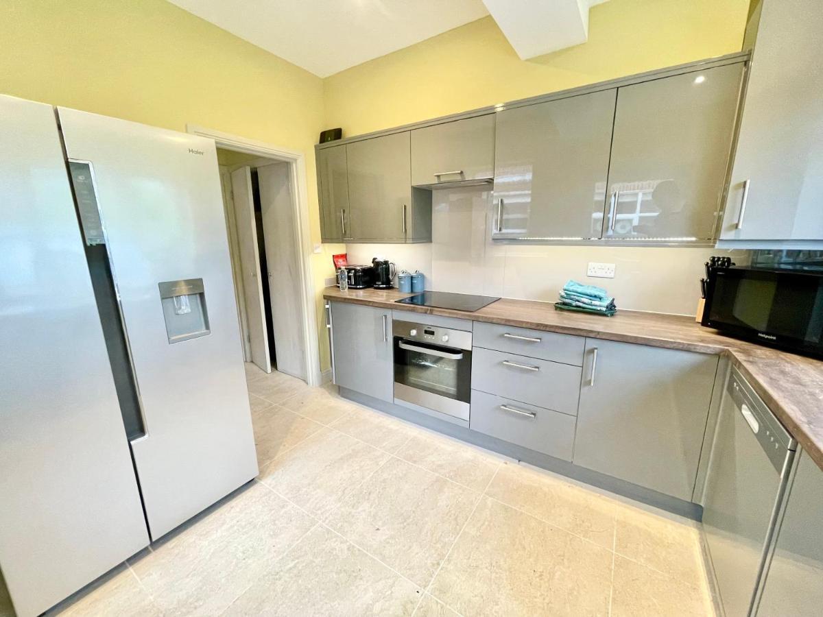 Central Townhouse With Free Off Road Parking And Garden York Dış mekan fotoğraf