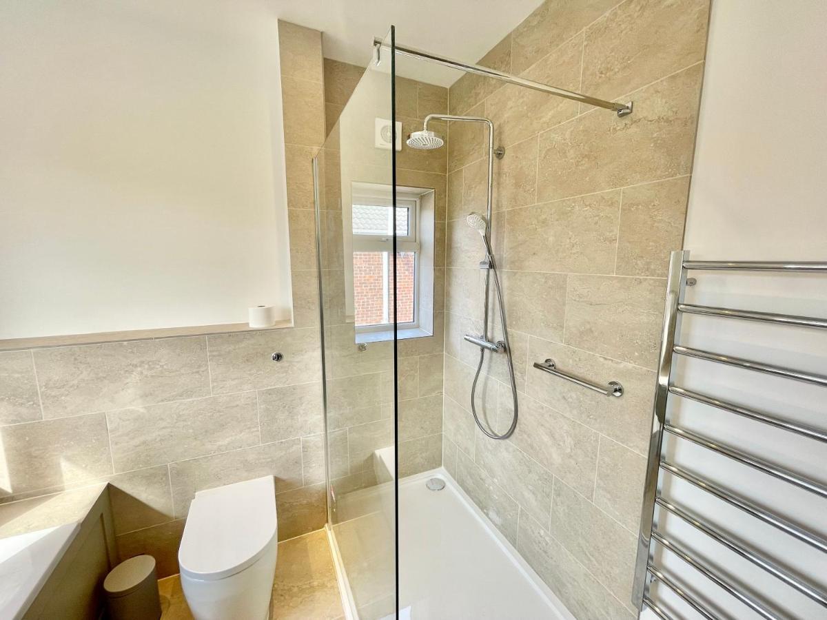 Central Townhouse With Free Off Road Parking And Garden York Dış mekan fotoğraf
