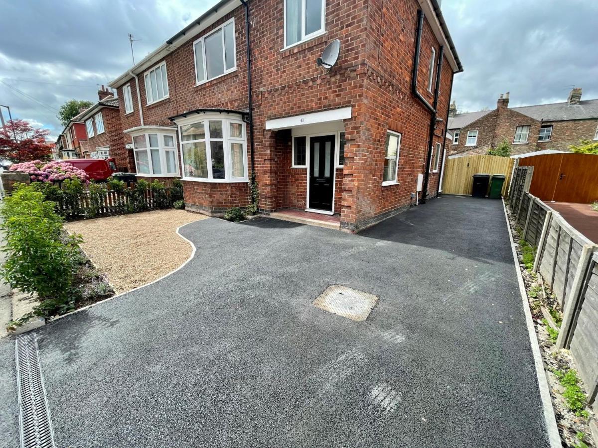 Central Townhouse With Free Off Road Parking And Garden York Dış mekan fotoğraf